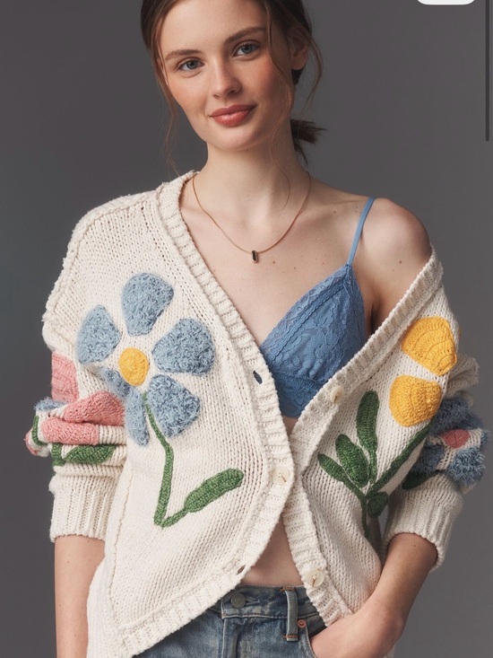 Pilcro Sweaters - NWT Pilcro Textured Icon Cardigan Sweater / Cardigan - Embroidered Flowers - M
